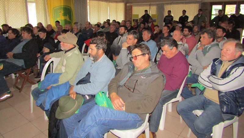 Clínica sobre forrajes a cargo del Ing. Agr. Pablo Cattani